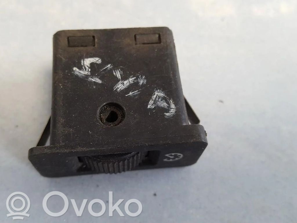 Comutator lumini bord   61318360461,61318360461,61318360461,61318360461,61318360461