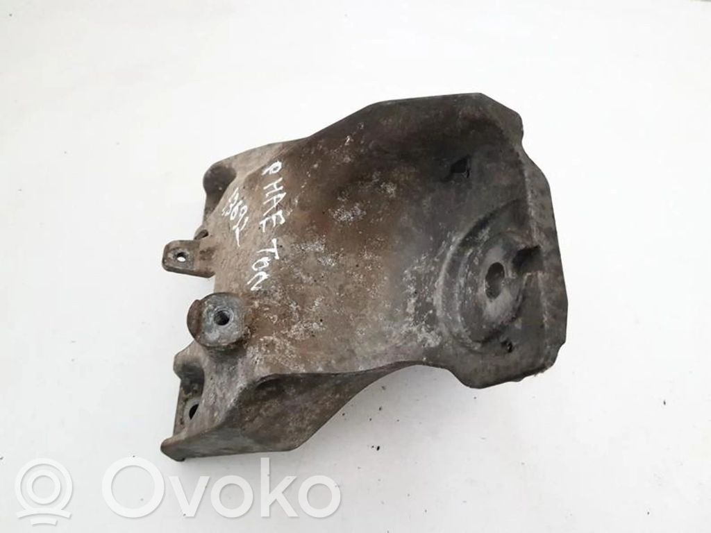 Volkswagen Phaeton Engine mounting bracket 