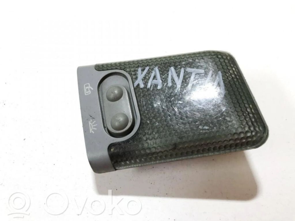 Citroen Xantia Takaistuimen valo