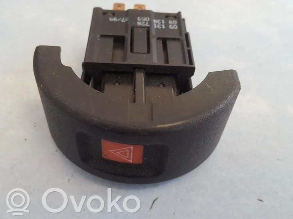 Botón interruptor de luz de peligro   09131728,09138059,09131728,09138059