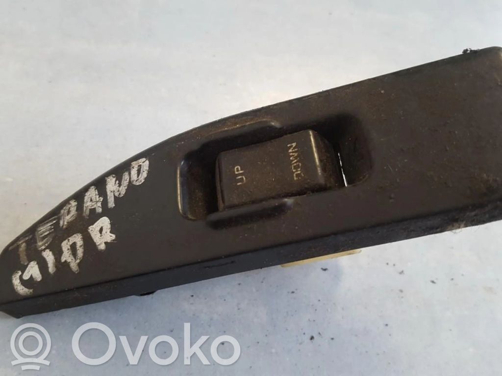 Nissan Pathfinder R50 Interruptor del elevalunas eléctrico 