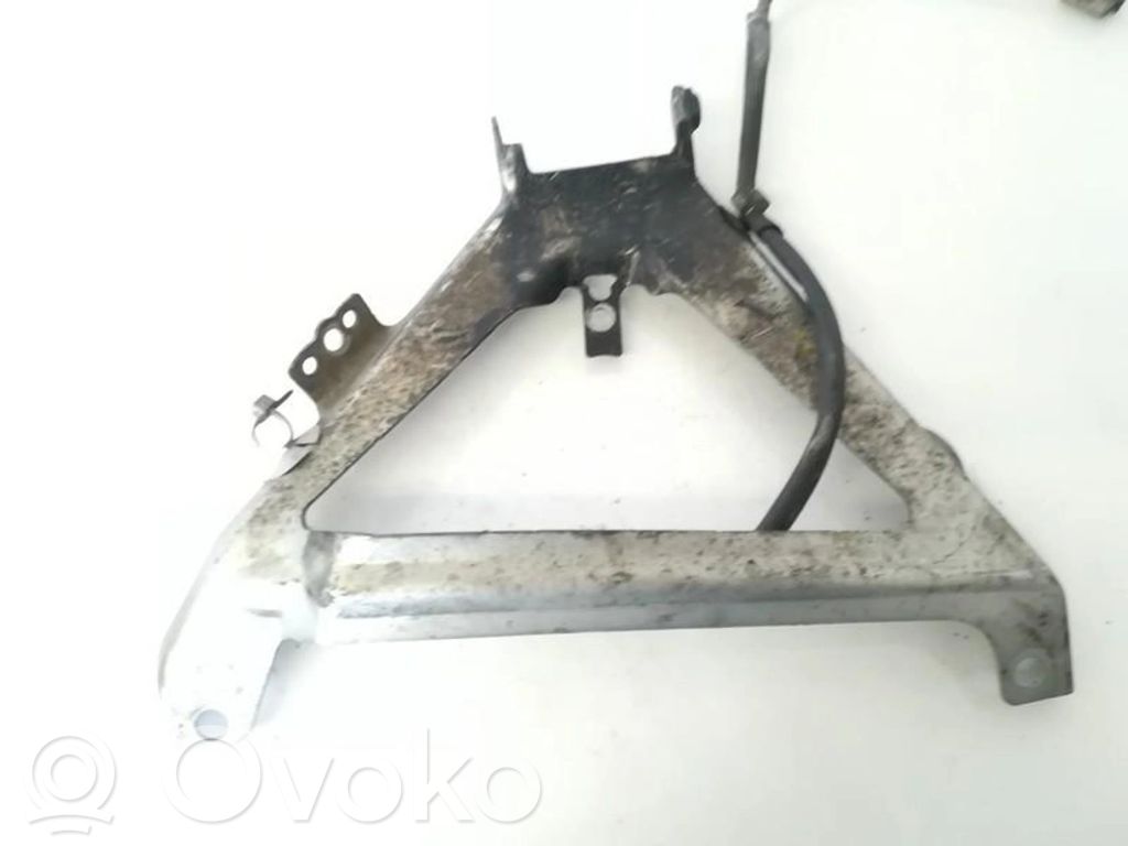 Mercedes-Benz C AMG W204 Supporto di montaggio del motore (usato)