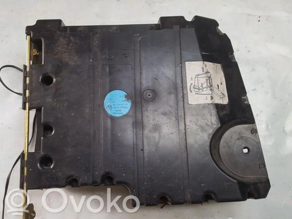 BMW 5 E39 Enceinte subwoofer 