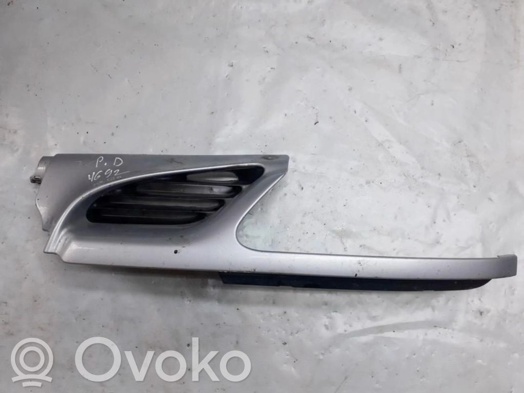 Renault Megane I Griglia anteriore