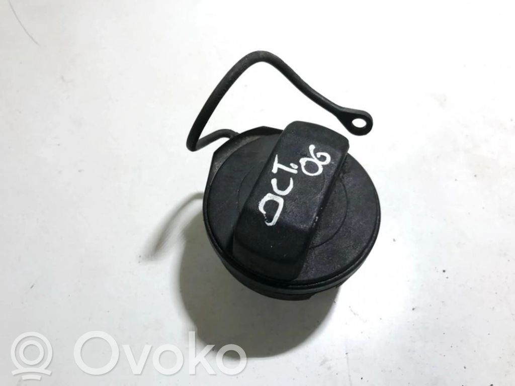 Skoda Octavia Mk2 (1Z) Tappo del serbatoio del carburante