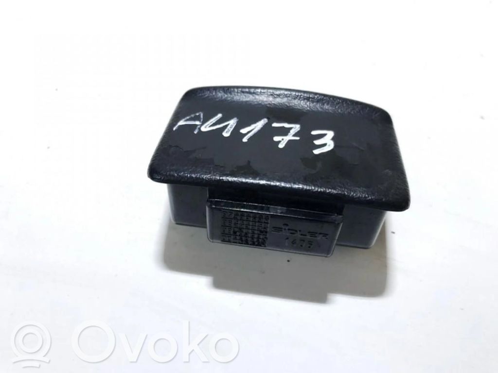 Nissan Primera Cendrier 