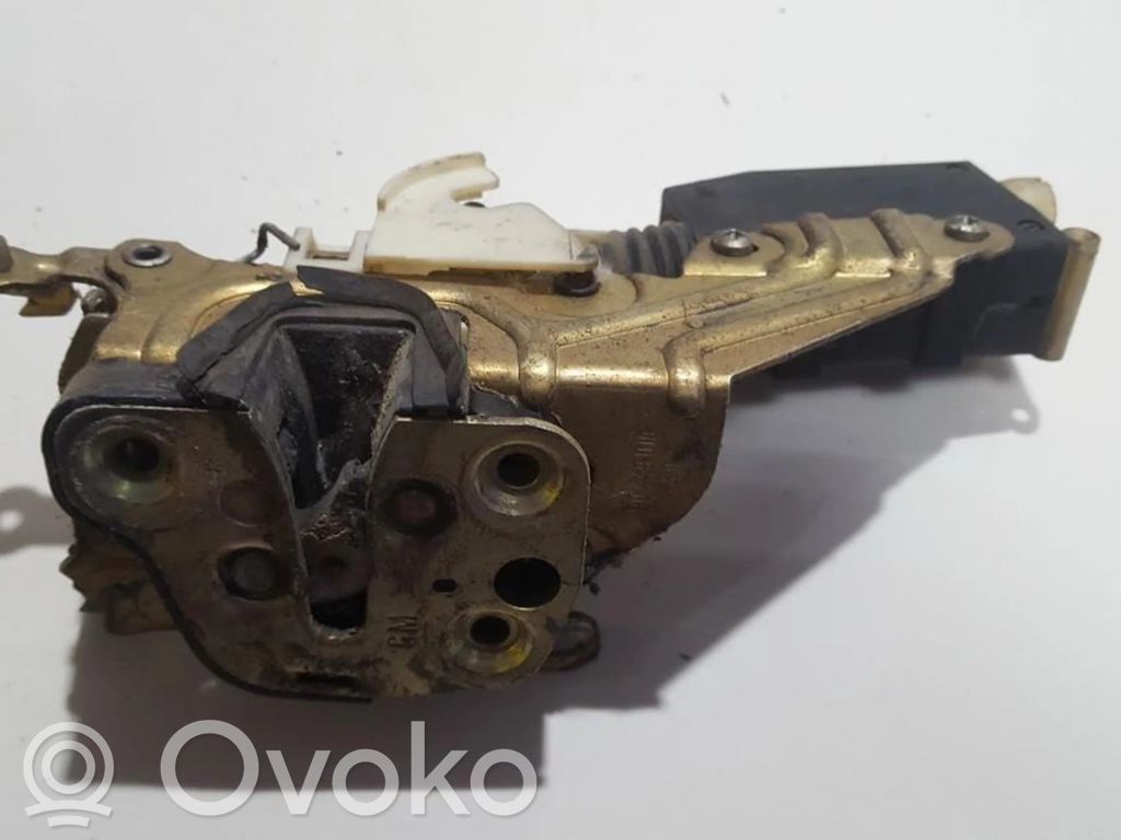 Opel Astra F Etuoven lukko 