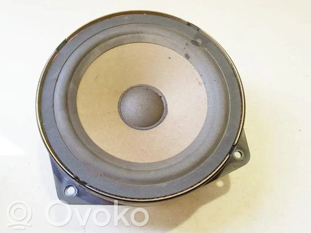 Altavoz de la puerta delantera