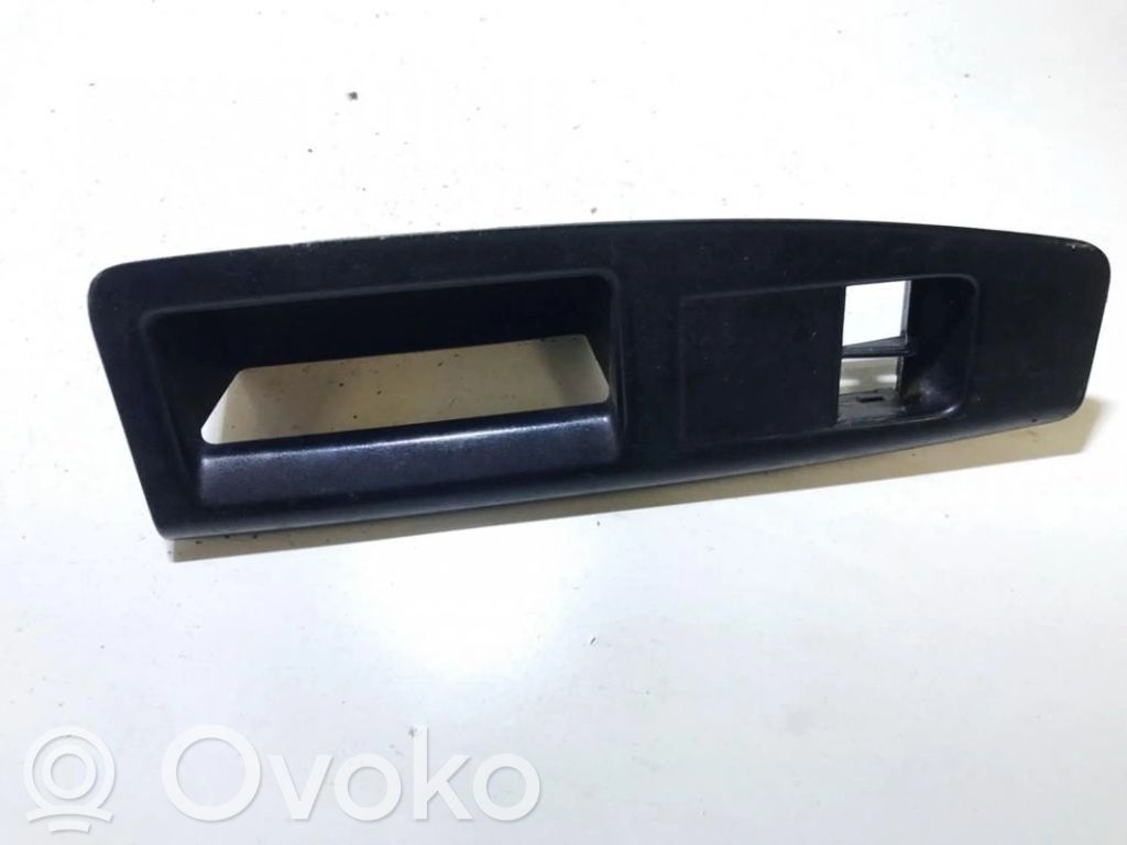 Volkswagen Polo Ramă comutator geam ușă față 