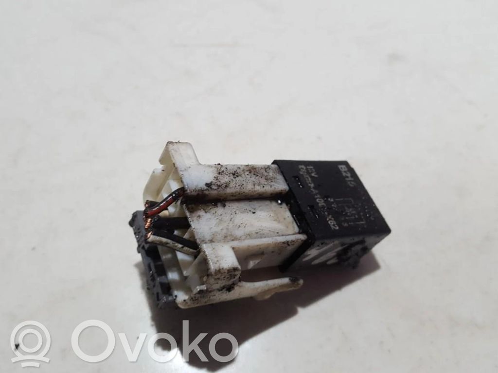 Other relay   B215,B215