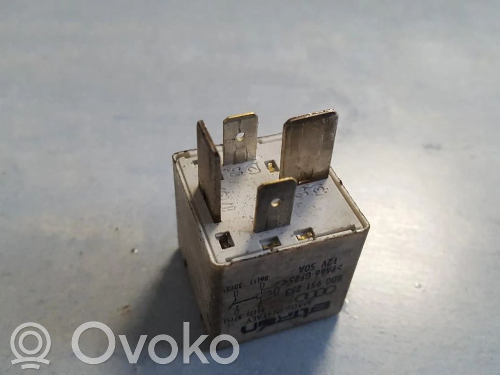 Autres relais   8D0951253,8D0951253