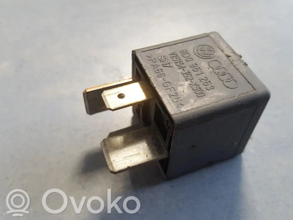 Altri relè   8D0951253,8D0951253