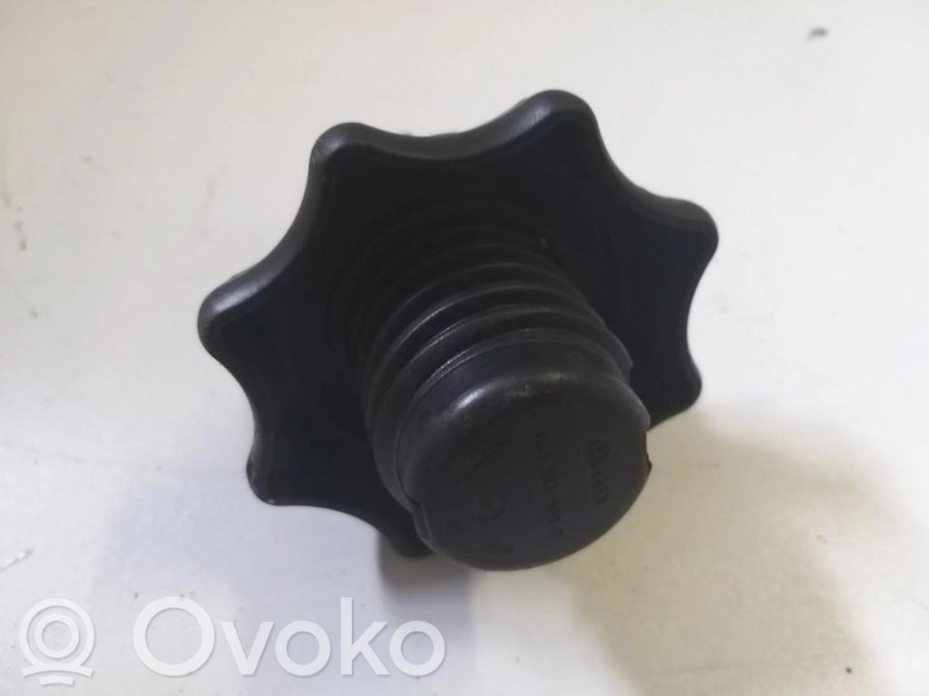 Skoda Octavia Mk2 (1Z) Boulon de roue de secours