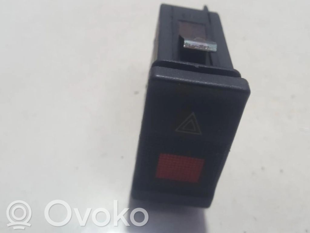 Hätävilkkujen kytkin   4A0941509,4A0941509