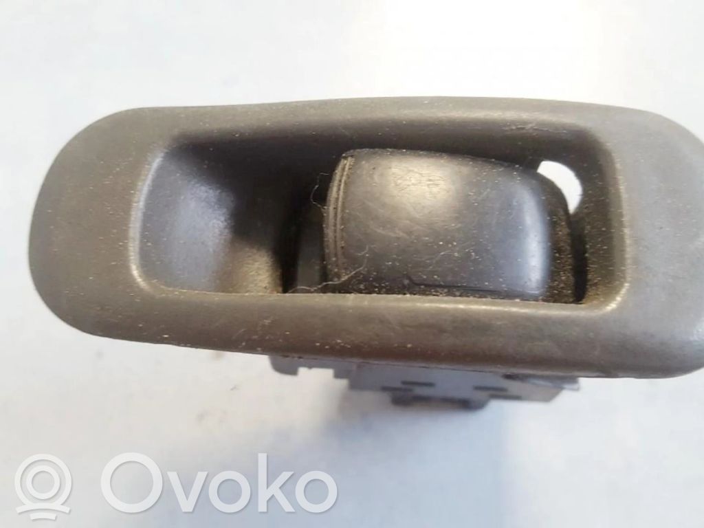 Mitsubishi Lancer Interruptor del elevalunas eléctrico 