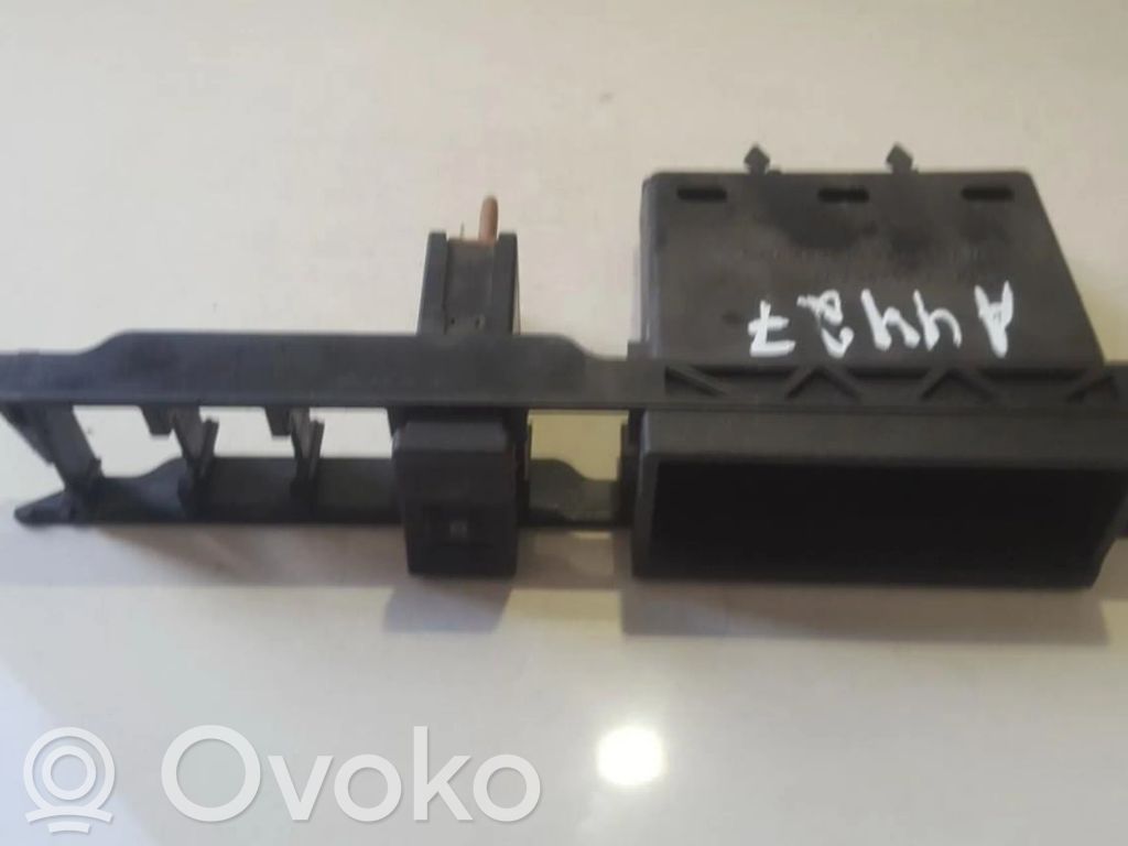 Schalter Sitzheizung   4A0941561A,4A0941561A