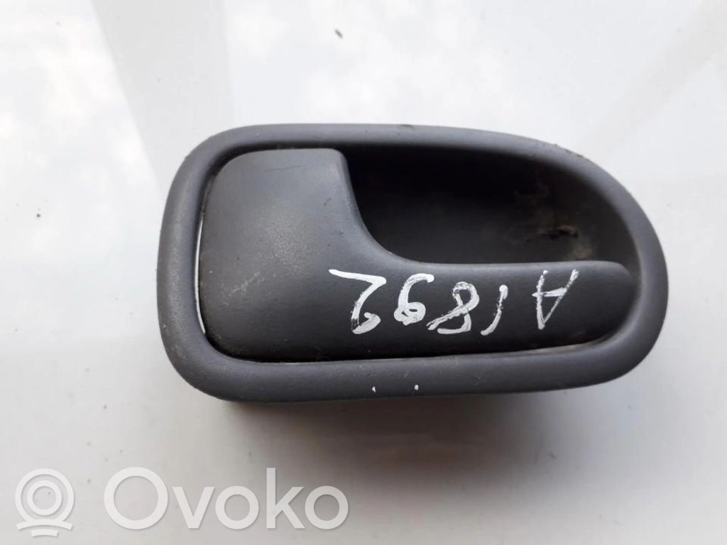 Manecilla interna puerta trasera   DH221,DH221