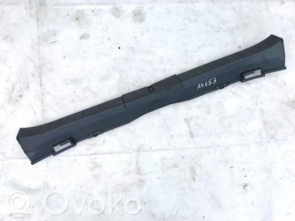 Toyota Prius (XW20) Muu vararenkaan verhoilun elementti