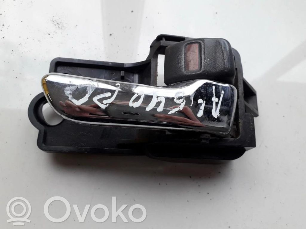 Toyota Avensis T220 Klamka wewnętrzna drzwi