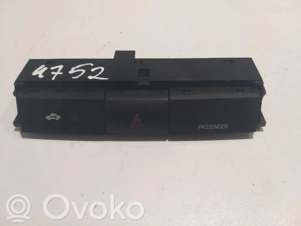Toyota Corolla Verso AR10 Interruttore luci di emergenza 