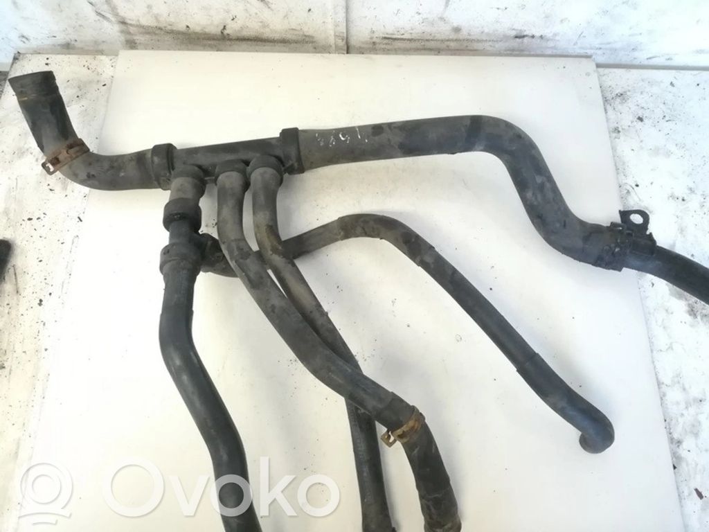 Renault Laguna II Tubo flessibile del liquido di raffreddamento del motore