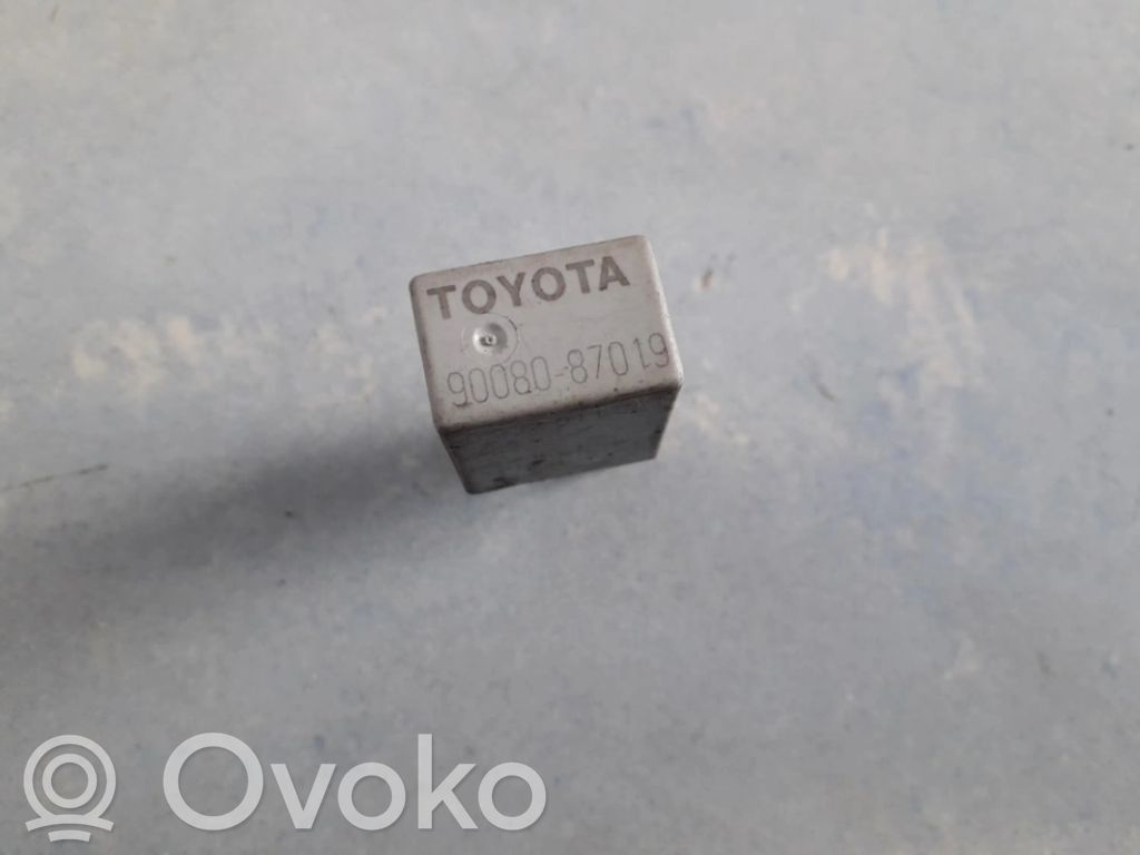 Toyota Yaris Alte relee 