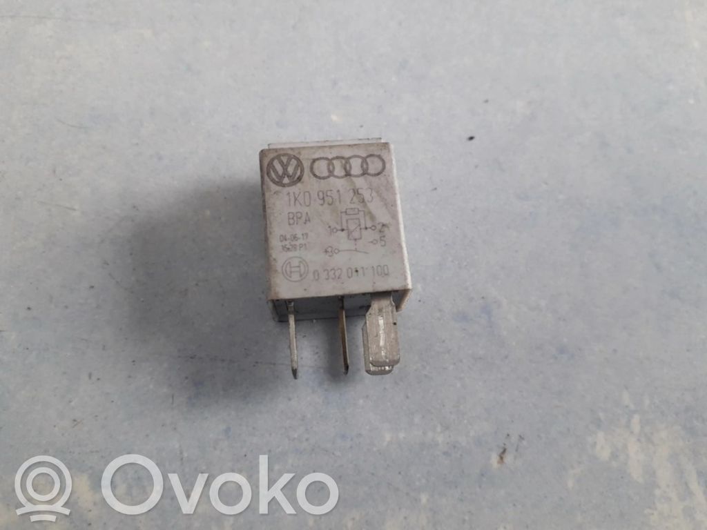 Volkswagen PASSAT B6 Autres relais