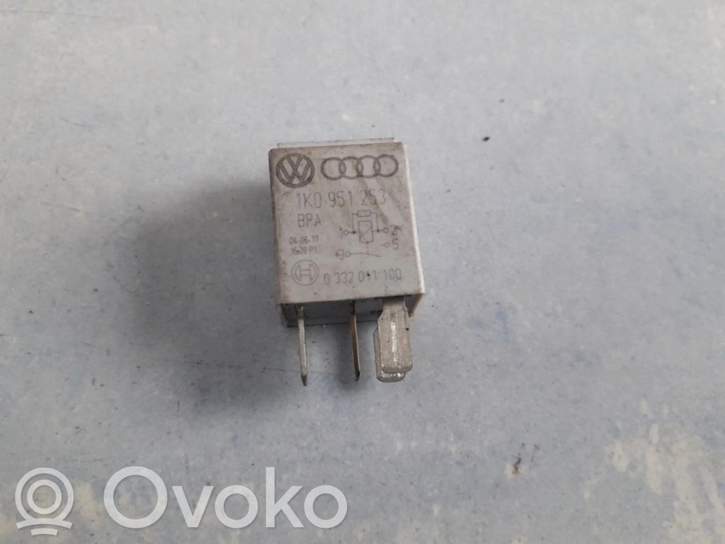 Volkswagen PASSAT B6 Autres relais