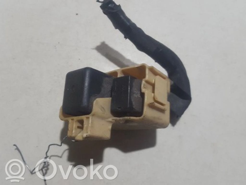 Toyota Carina T210 Altri relè