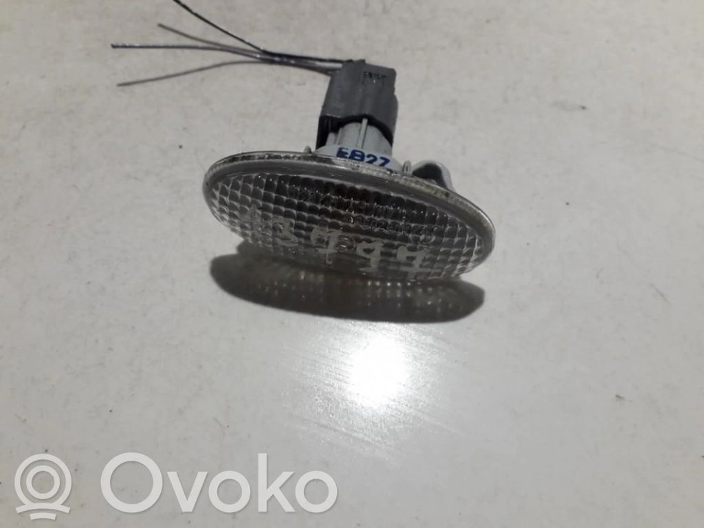Front fender indicator light   P2829,P2829
