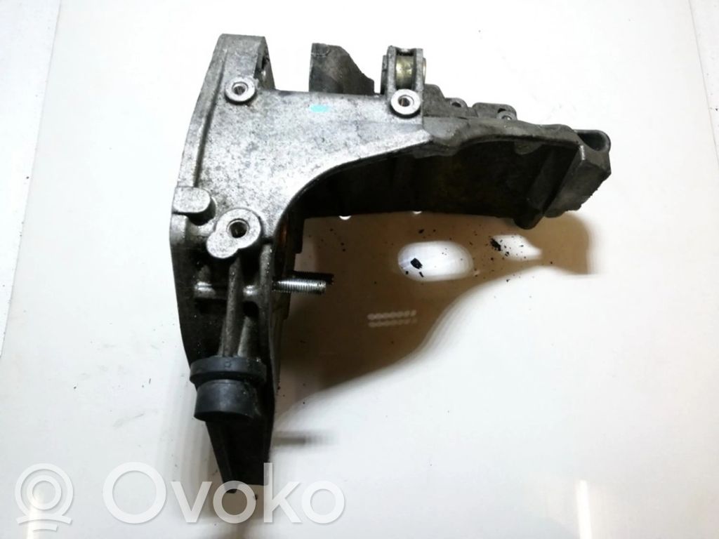 Opel Signum Engine mounting bracket 