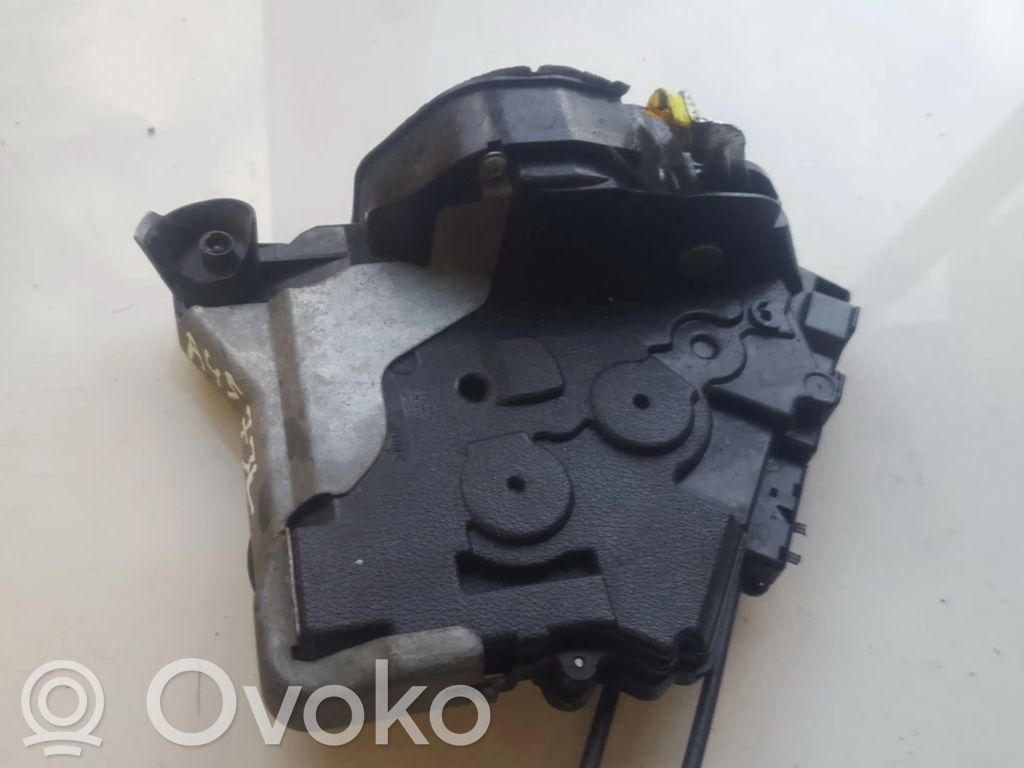 Toyota Yaris Încuietoare ușă față 