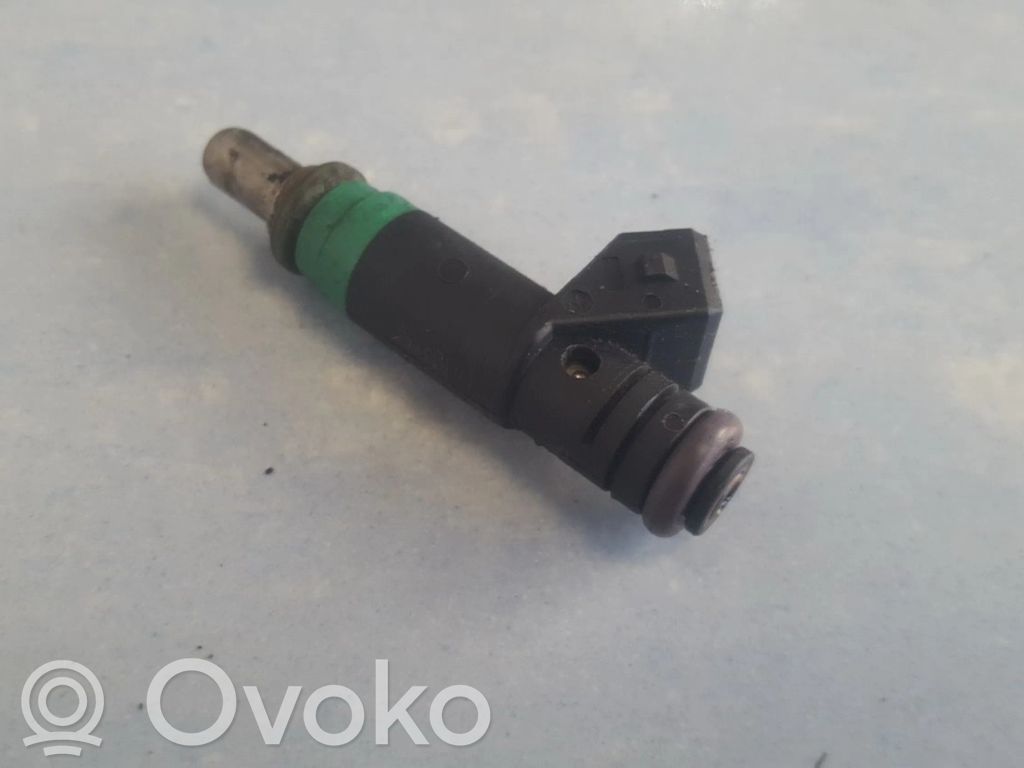Volvo S40, V40 Inyector de combustible 