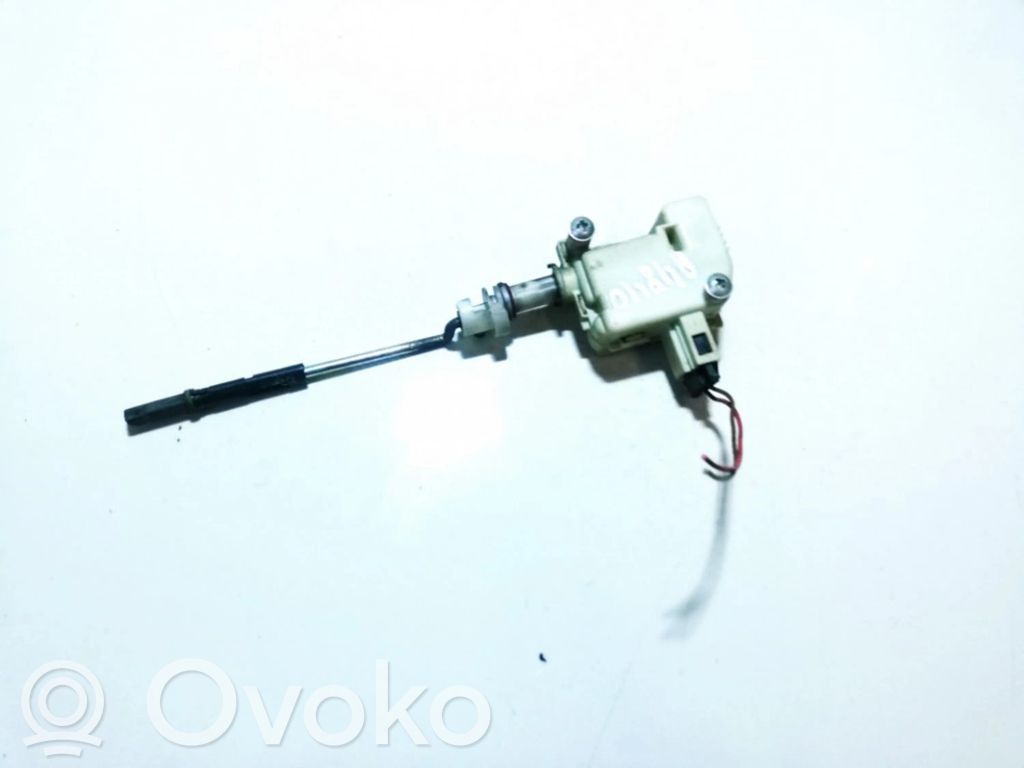 Volkswagen PASSAT B5 Motor închidere centralizată 