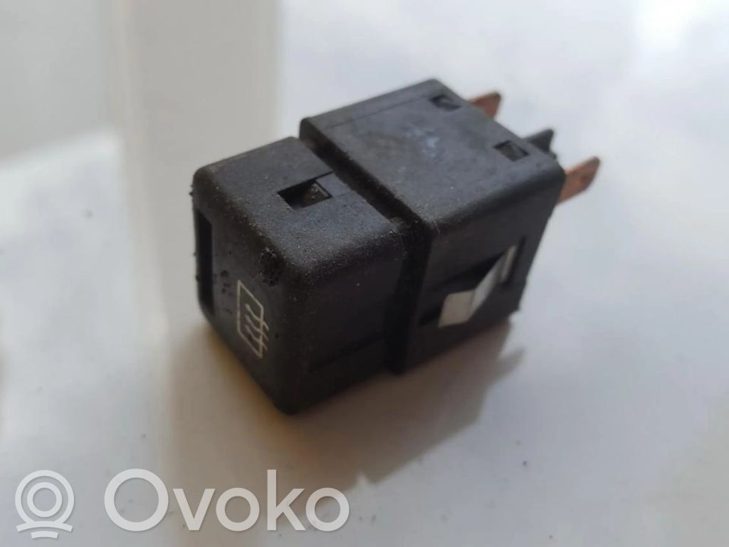 Opel Astra F Interruttore fendinebbia 
