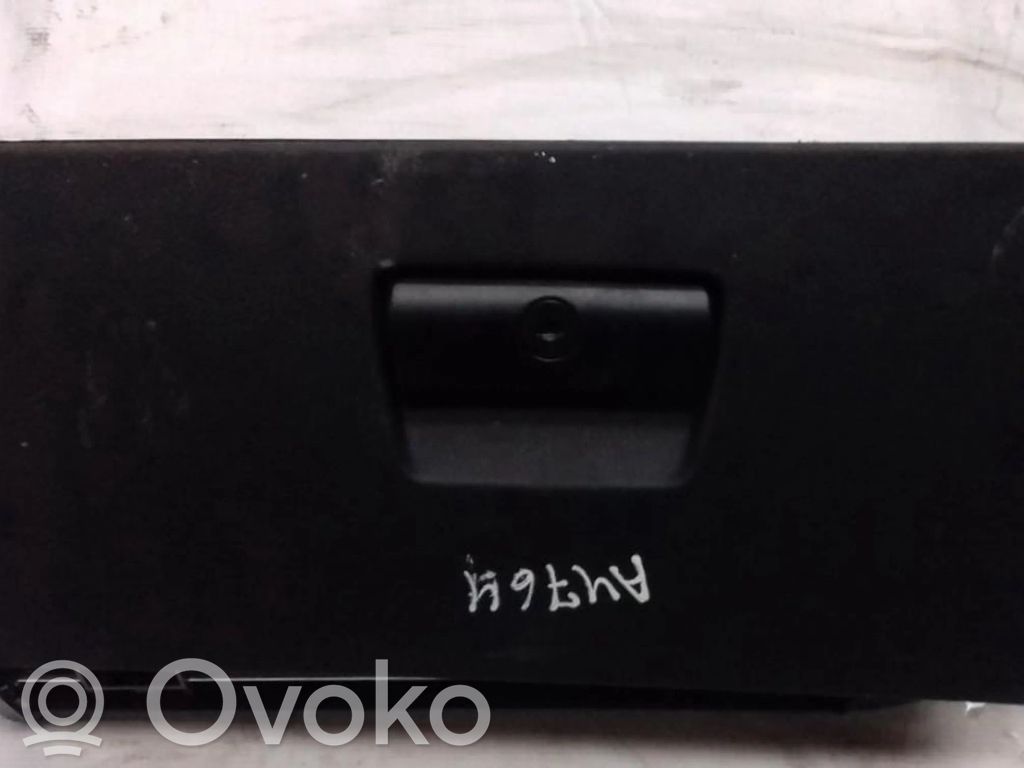 Hansikaslokero   51167078187,72758411,51167078187,72758411