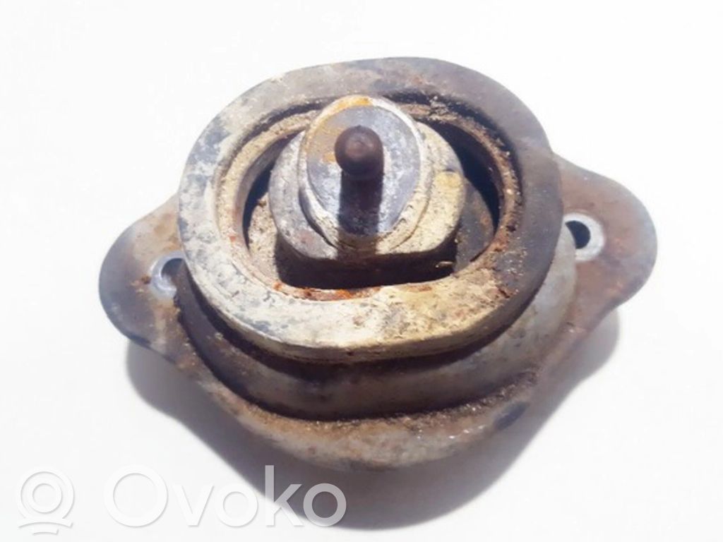 Engine mount bracket   109699601,109699601,109699601,109699601