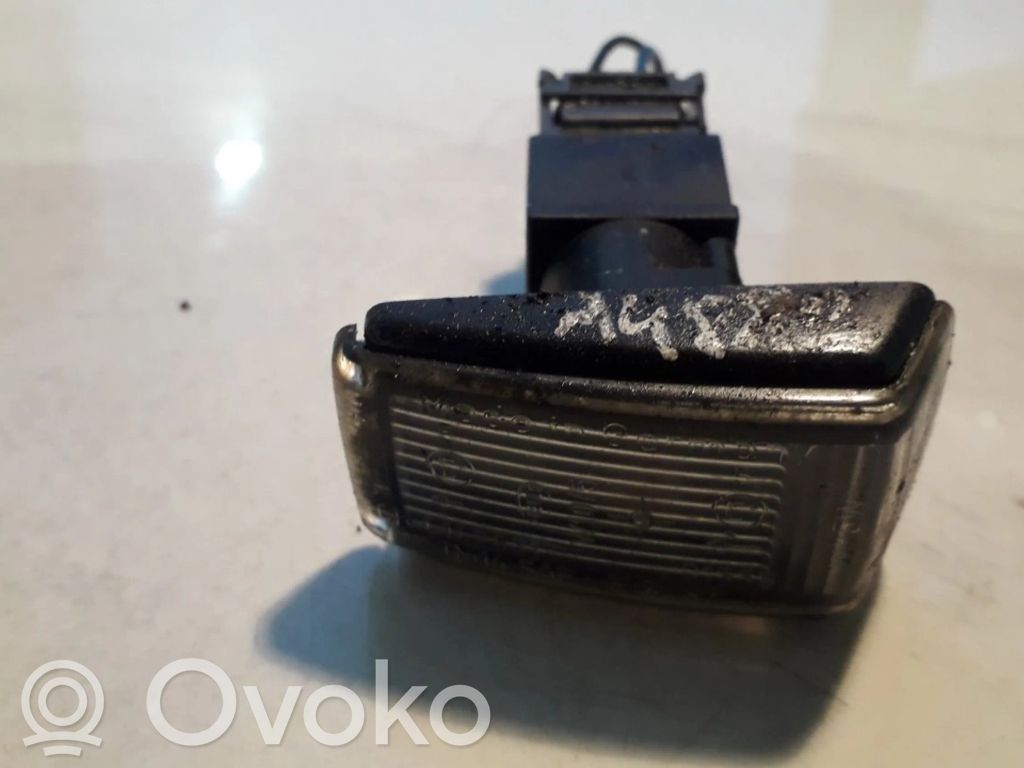 Volvo S40, V40 Semnalizator bară față 