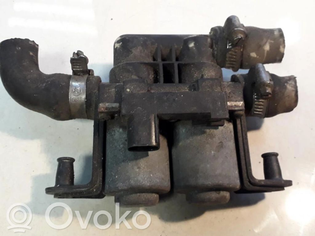 BMW 5 E39 Valvola di regolazione del liquido di raffreddamento e del riscaldatore