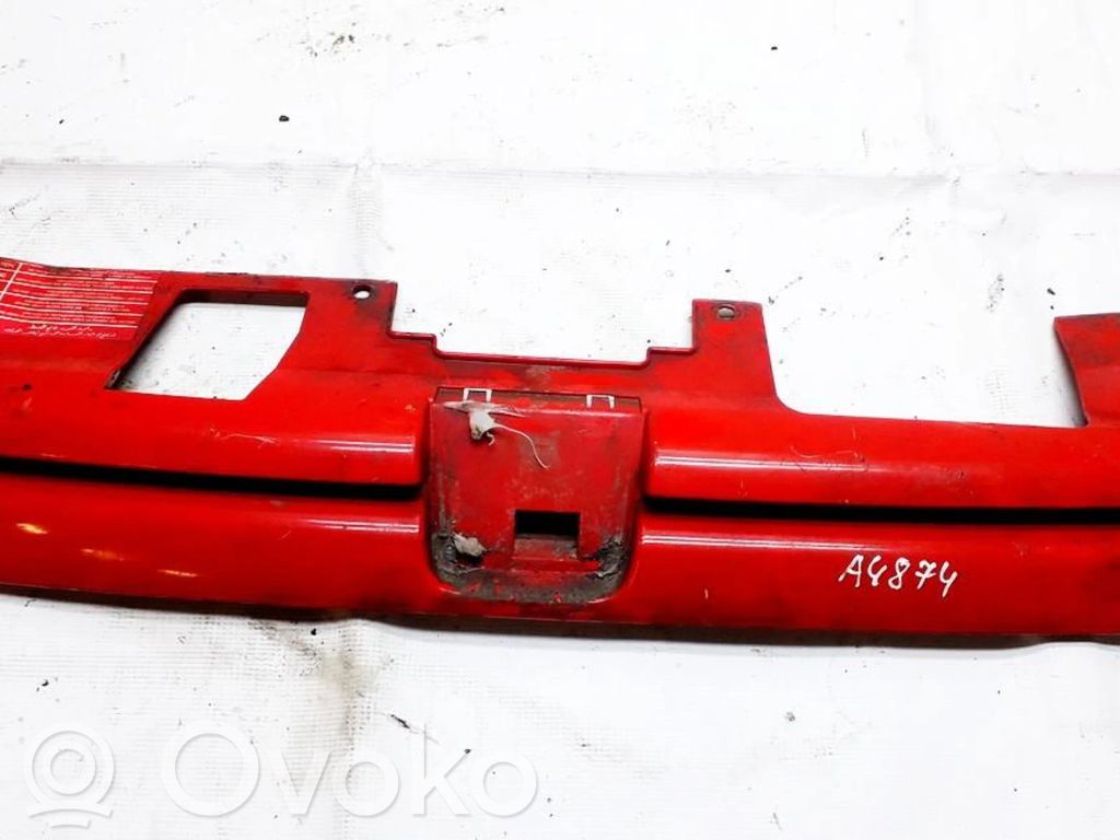 Peugeot 306 Rejilla delantera 