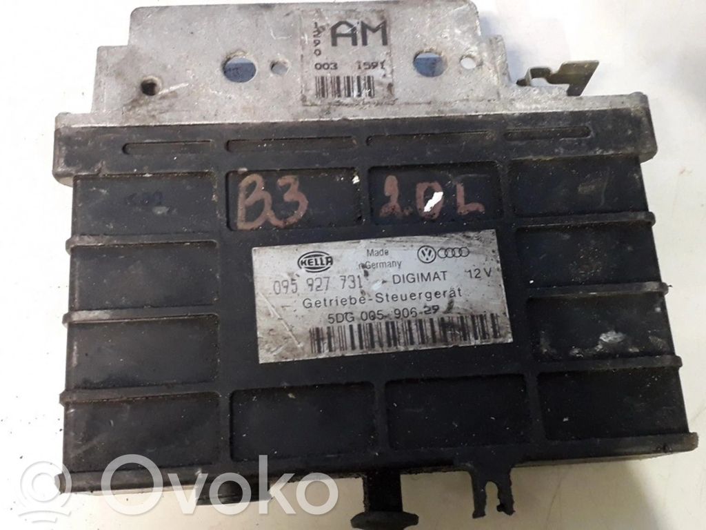 Volkswagen PASSAT B4 Sterownik / Moduł skrzyni biegów 