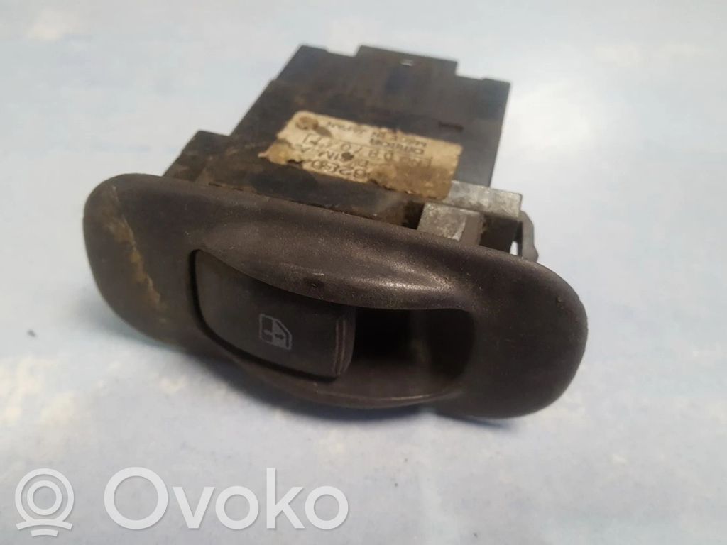 Mitsubishi Galant Interruptor del elevalunas eléctrico 