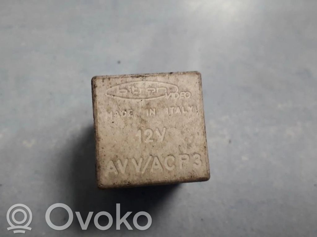 Sonstige Relais   AVVACP3,AVVACP3