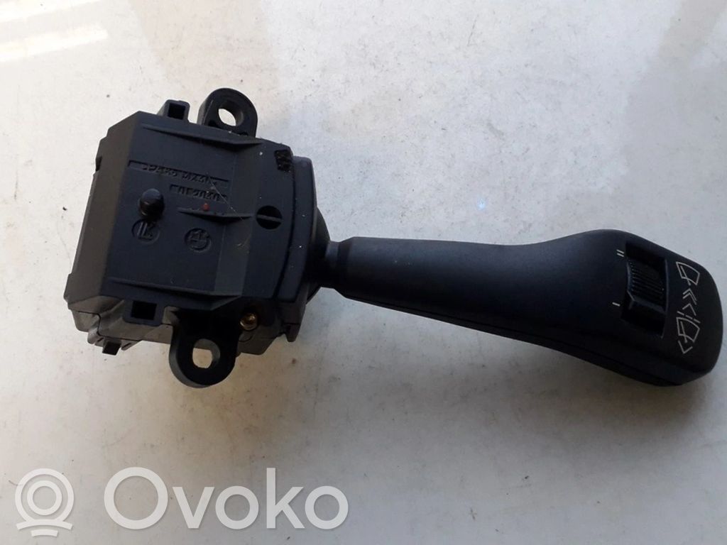 Pyyhkijän vipu   8363664M,01204000,012040,01204000,8363664M