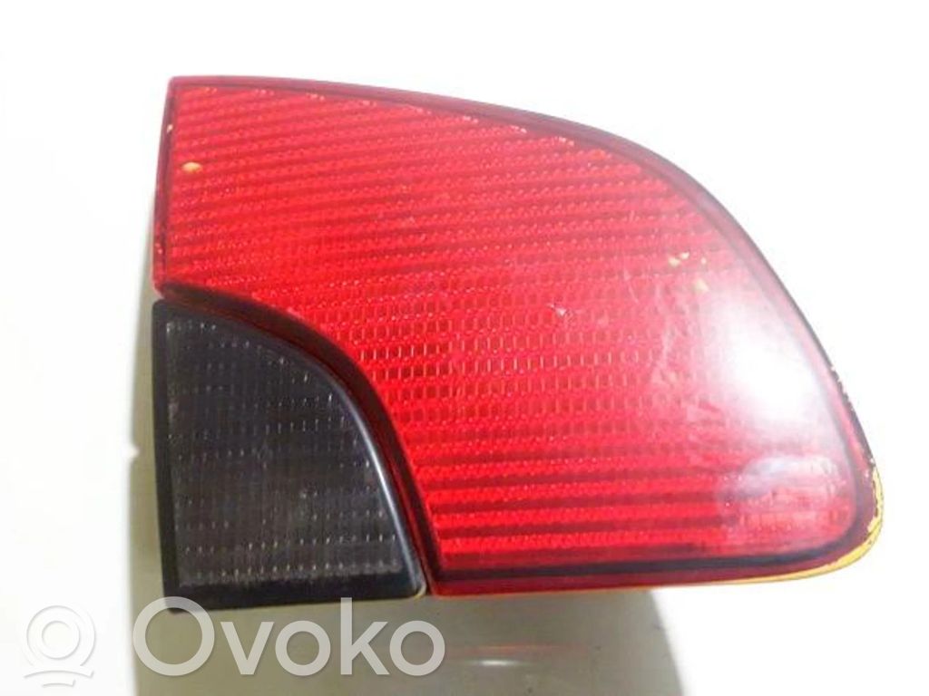 Peugeot 406 Takaluukun takavalot