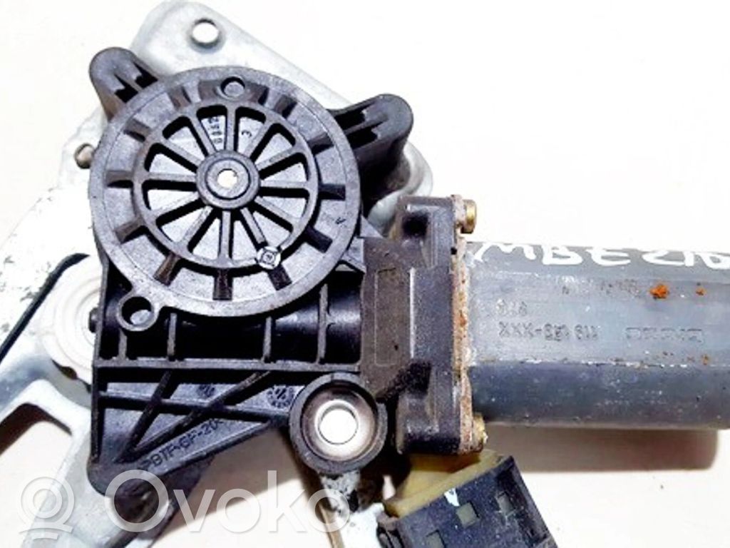 Mercedes-Benz E W210 Motor del regulador de la ventanilla de la puerta delantera