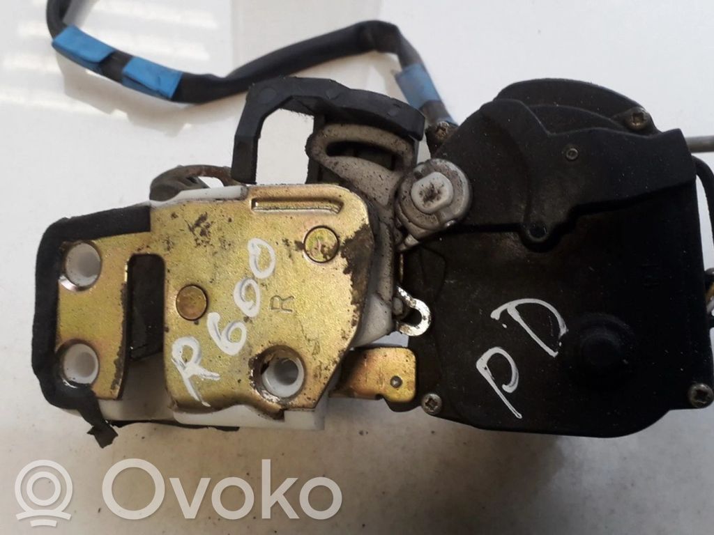 Rover 620 Priekšpusē slēdzene 