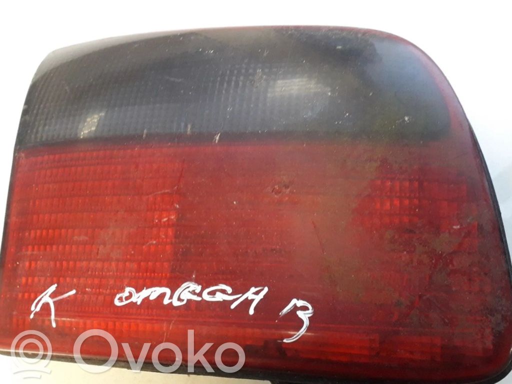 Opel Omega B1 Rückleuchte Heckleuchte innen