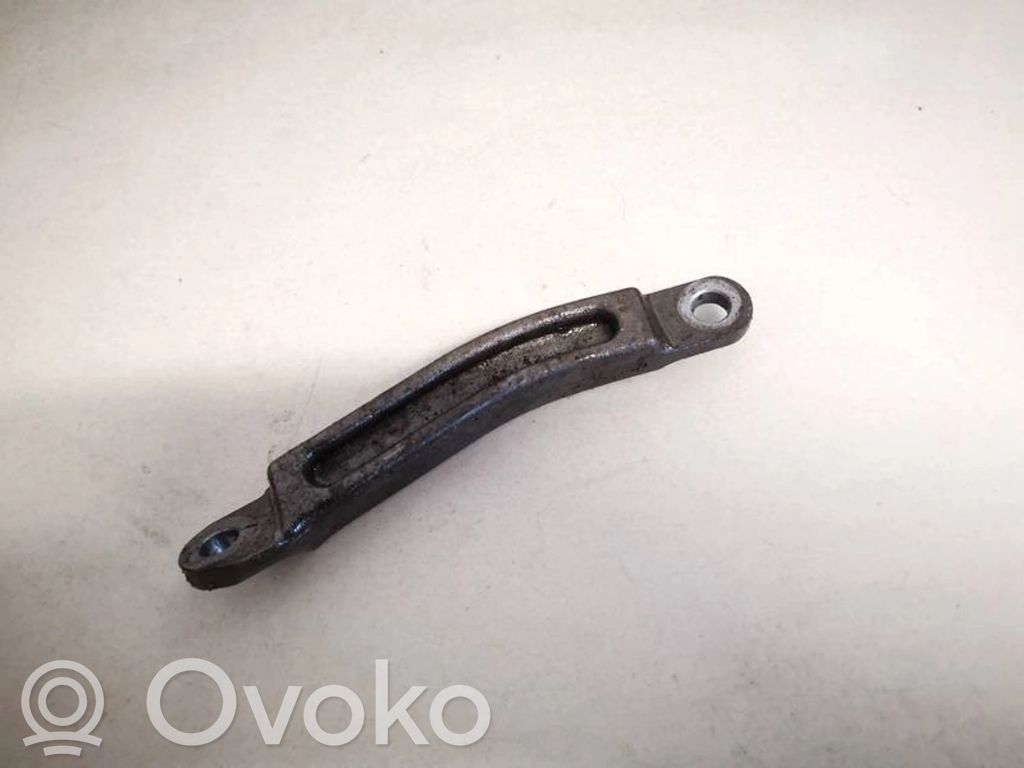 Mercedes-Benz A W169 Moottorin kiinnikekorvake (käytetyt)