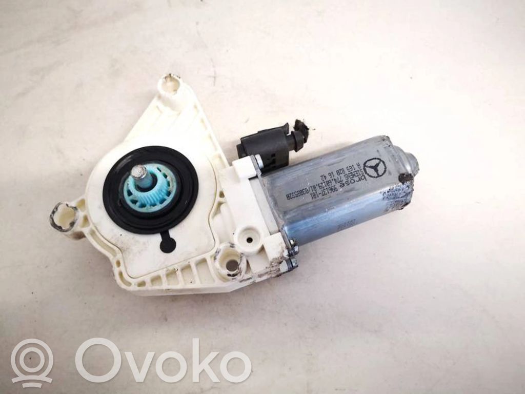 Mercedes-Benz A W169 Motorino alzacristalli della portiera anteriore